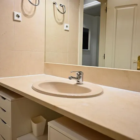 For You Rentals Luminoso Y Practico Apartamento Temporal En El Barrio Del Pilar Hrl5 Madrid Exterior photo