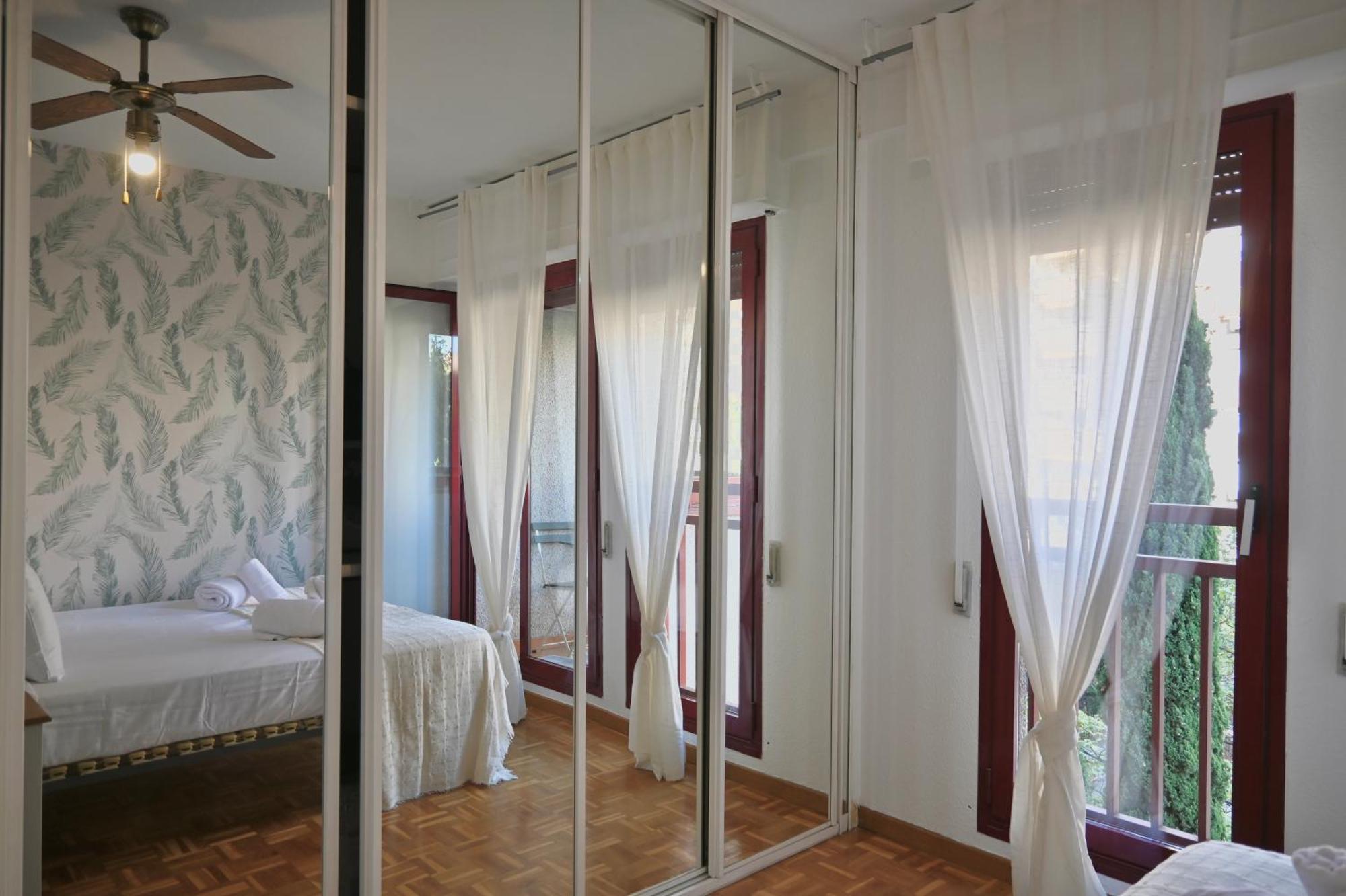 Appartement For Luminoso Y Practico Temporal En El Barrio Del Pilar Hrl5 *