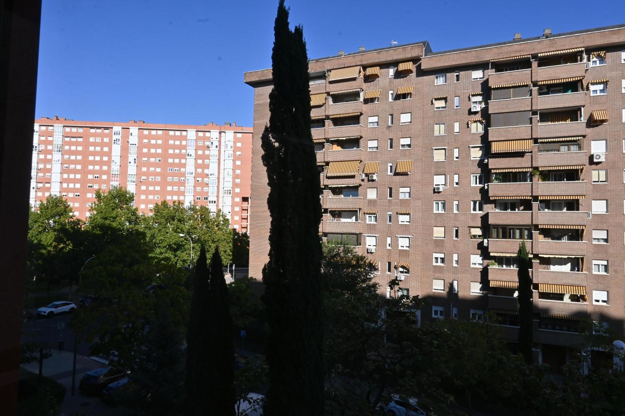 Appartement For Luminoso Y Practico Temporal En El Barrio Del Pilar Hrl5 *