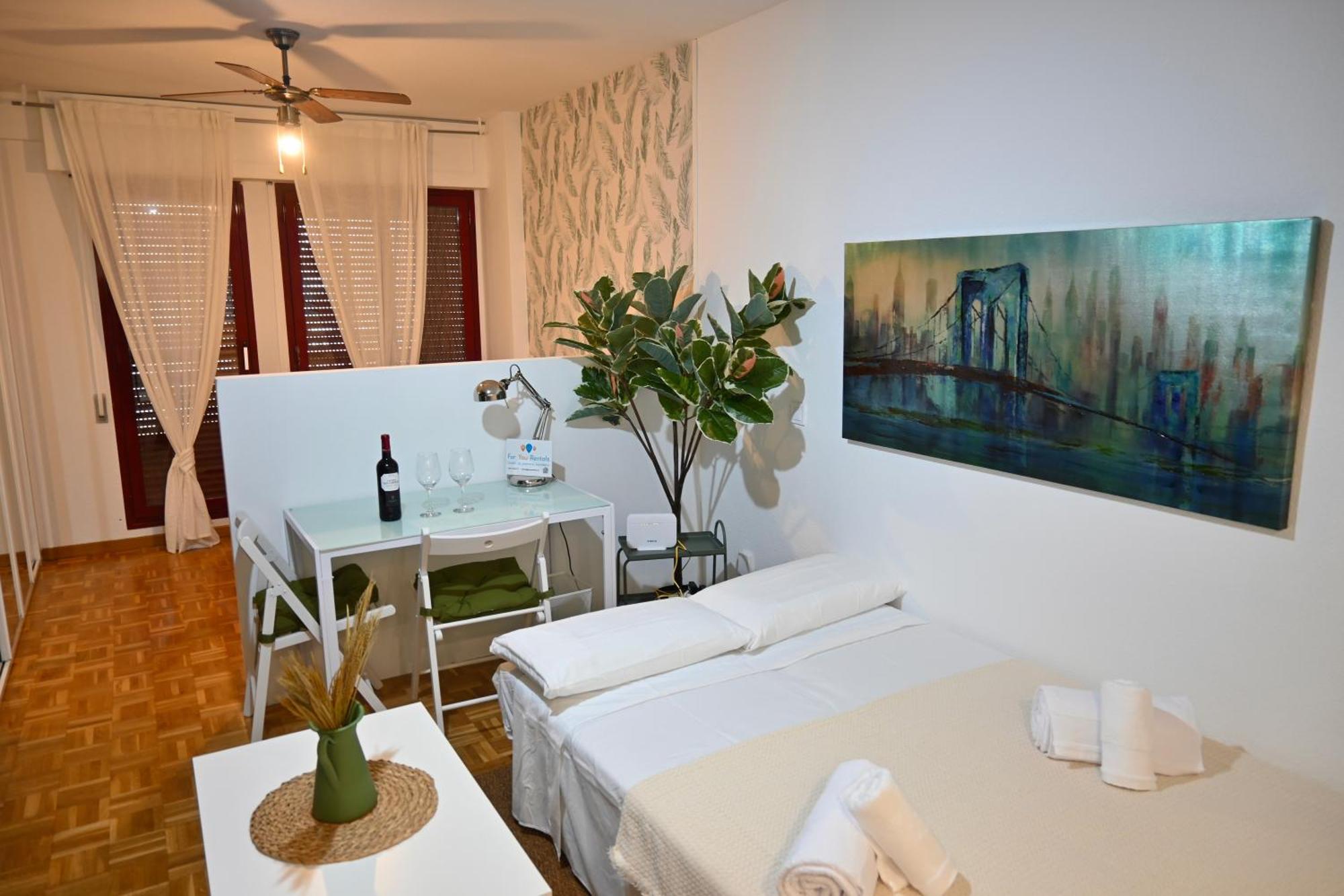 Apartament For Luminoso Y Practico Temporal En El Barrio Del Pilar Hrl5 Madryt